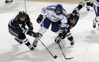 【爱游戏体育】国际足联主席因凡蒂诺财务数据公开，基本年薪300万美元，净资产达1400万美元