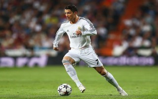 爱游戏体育-国安四轮不胜李霄鹏帅位告急 主场球迷倒戈高呼下课震撼足坛